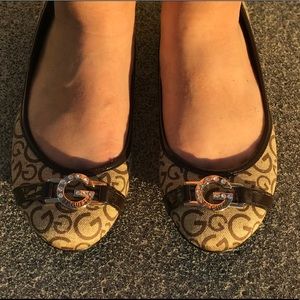 Guess flat shoes